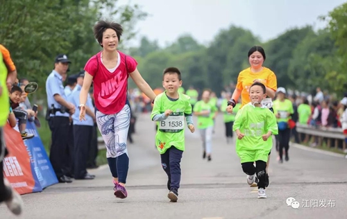 “蔬马3.0”！5国2000跑友董允坝共享蔬式生活(图13)