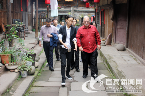 寻访历史&nbsp;纪录片《长江之恋》到李庄古镇取景(图3)