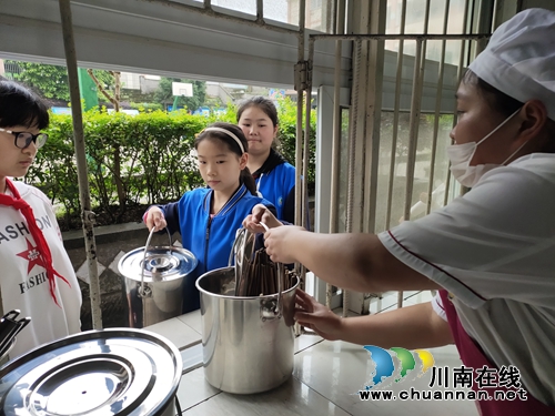 护航学生健康！龙马潭齐家学校成立膳食委员会(图4)