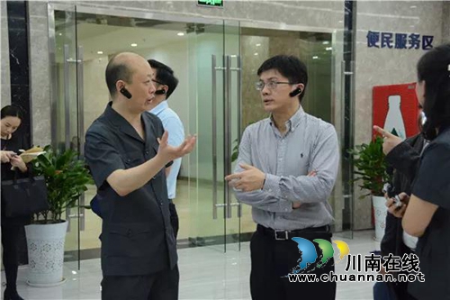 省法院立案三庭曾学原庭长一行莅临江阳法院调研工作(图1) 省法院立案三庭曾学原庭长一行莅临江阳法院调研工作(图1)