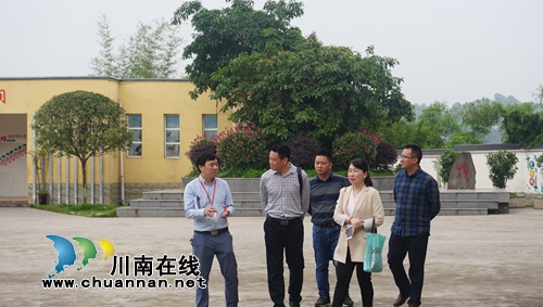 泸州老窖天府中学与纳溪区天仙镇学校举行结对帮扶活动(图1)