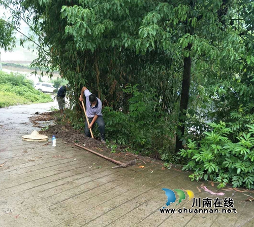 泸县太伏镇大山村七社齐心协力安装自来水(图1)