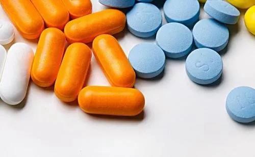 惊险！泸州男口含钉子干活&nbsp;钉子直接吃进肚里(图4)