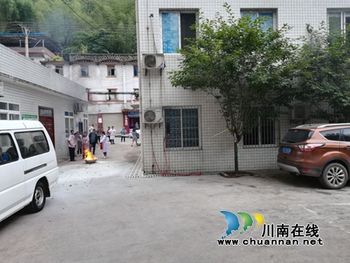纳溪区上马镇卫生院开展消防安全知识培训及逃生演练(图2)