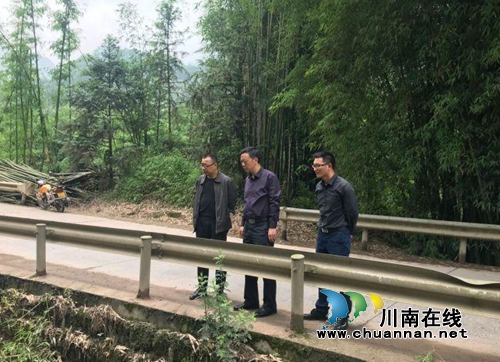 吴代彬督查合江县小漕河流域（先滩段）水污染防治工作(图1)