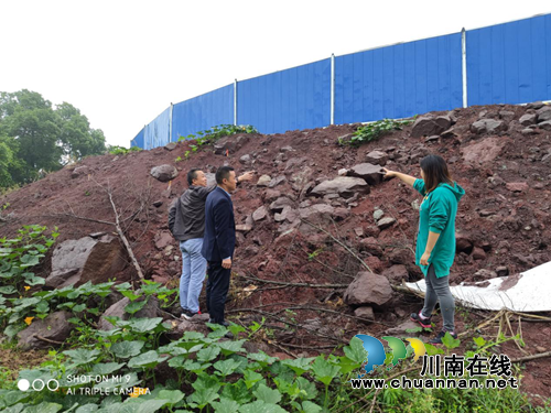 江阳区张坝街道桂圆林社区为“抓早抓好”防汛工作做准备(图2)