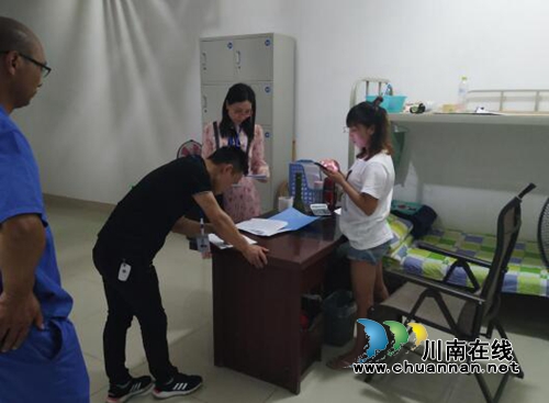 江阳区张坝街道对辖区内游乐场所开展专项检查(图1)