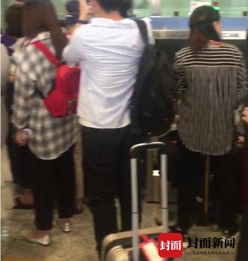 飞机机械故障&nbsp;旅客滞留双流机场超12小时(图1)