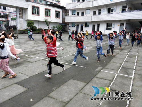 合江虎头镇中心校开展防灾减灾疏散演练活动(图4)