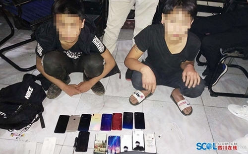 “一条龙”盗窃&nbsp;合江少年3分钟盗走20部手机(图1)
