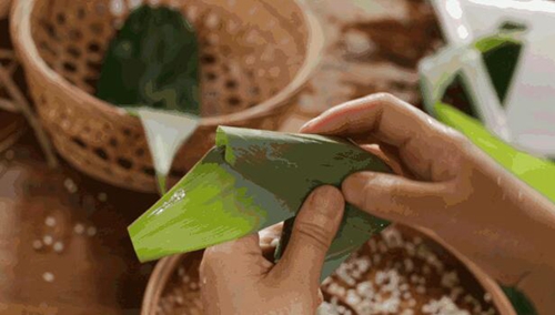 首届全国民族民间龙舟公开赛带您嗨转宜宾(图2) 首届全国民族民间龙舟公开赛带您嗨转宜宾(图2)