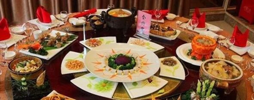 首届全国民族民间龙舟公开赛带您嗨转宜宾(图5) 首届全国民族民间龙舟公开赛带您嗨转宜宾(图5)