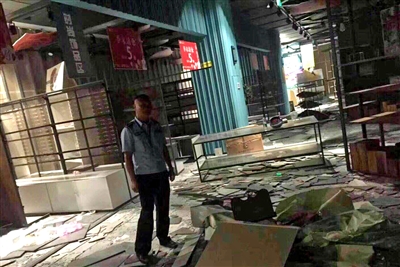 单方面解约拆鞋店&nbsp;内江万达百货被判赔183万(图2)