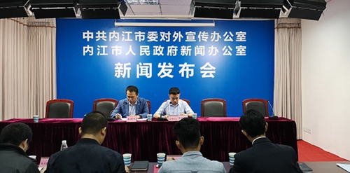 高考期间&nbsp;内江主城区1093辆出租车免费送考生(图1)