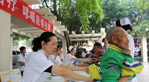 自贡退休医生列车上两次施救&nbsp;客运段发感谢信(图1)