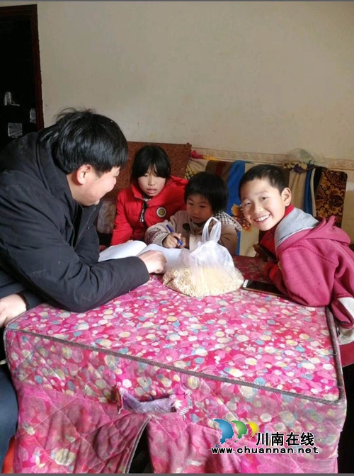 泸州高新区：统筹资源发挥优势&nbsp;助力苗乡拔穷根(图9)