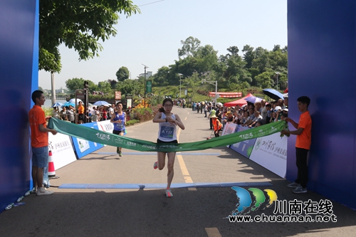 环湖奔跑+润肺&nbsp;泸州千余跑友“悦”跑十里渔湾(图14)