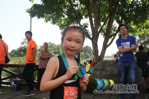 环湖奔跑+润肺&nbsp;泸州千余跑友“悦”跑十里渔湾(图18)