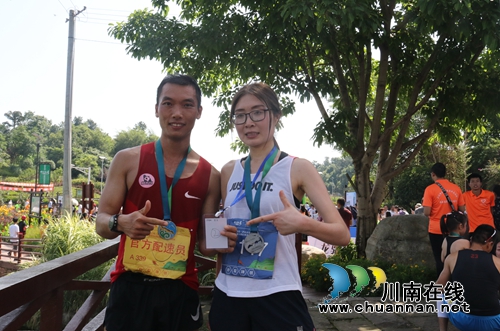 环湖奔跑+润肺&nbsp;泸州千余跑友“悦”跑十里渔湾(图19)