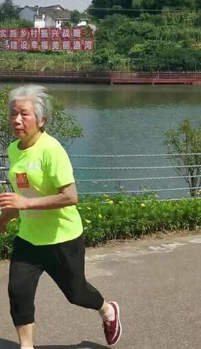 环湖奔跑+润肺&nbsp;泸州千余跑友“悦”跑十里渔湾(图12)