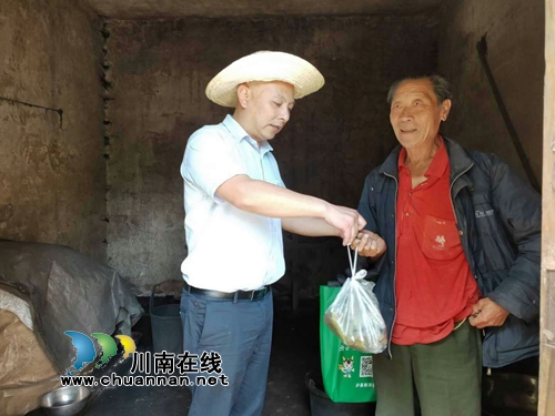 泸县太伏镇:结对帮扶增感情 脱贫攻坚暖人心(图4) 泸县太伏镇:结对帮扶增感情 脱贫攻坚暖人心(图4)