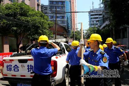 纳溪区综合行政执法局：开展防汛应急演练&nbsp;提升防洪抗灾能力(图2)