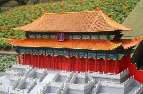 泸州500名医学生打磨出94件绝美作品(图1)