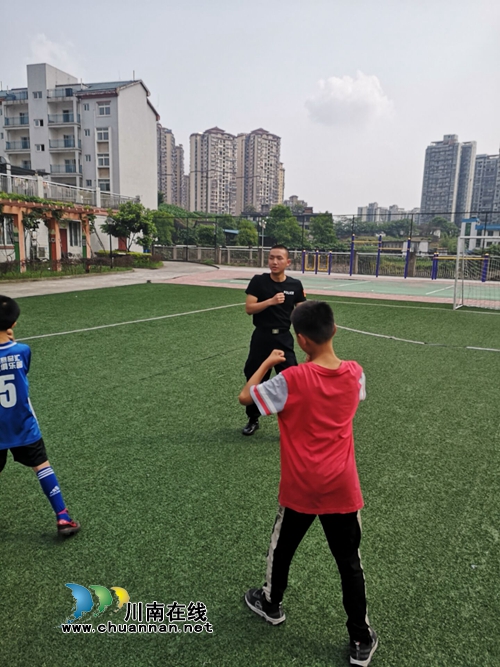 定制安防课接地气&nbsp;四川警院警盾公益宣讲火爆(图22)