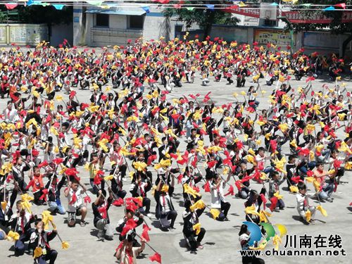 “泸州非遗之旅”媒体采风行活动完美收官(图14) “泸州非遗之旅”媒体采风行活动完美收官(图14)