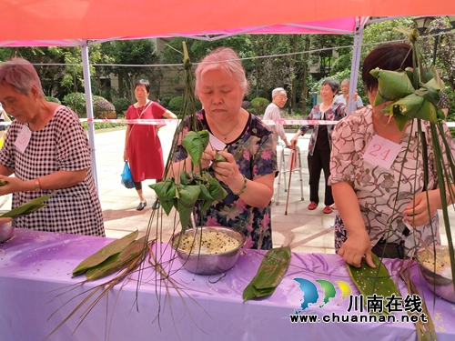 江阳区张坝街道匠心社区开展“粽香端午&nbsp;邻里情浓”活动(图2)