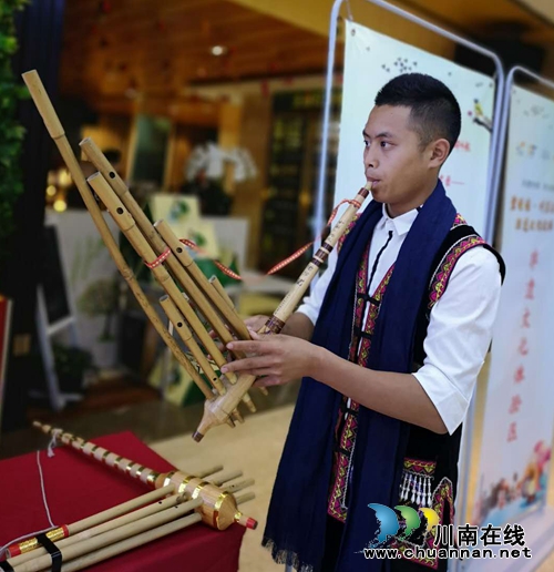 泸州“非遗体验周”系列活动正式开启(图2) 泸州“非遗体验周”系列活动正式开启(图2)