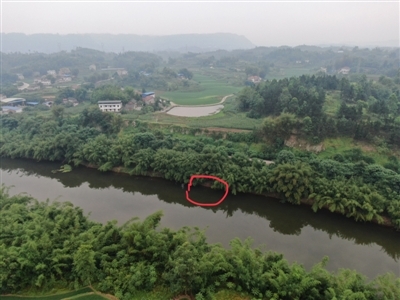 宜宾四名小学女生踩水溺亡&nbsp;救援者泪奔(图1)