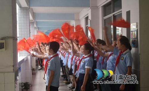 为青春喝彩&nbsp;为中考壮行！泸州十八中举行初2019届中考助威活动(图5)