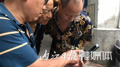 心痛！内江艾林商城内两岁女孩遭车碾压身亡(图3)