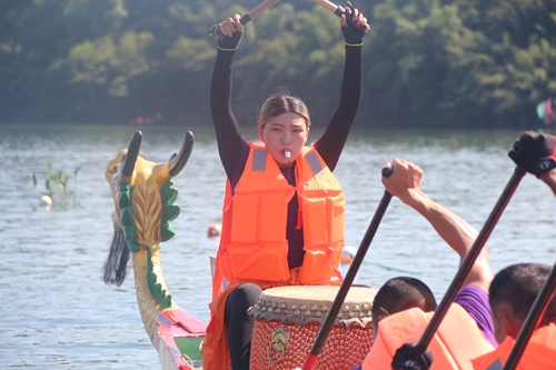 锣鼓喧天浆翻飞&nbsp;争分夺秒志气高(图4)