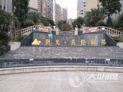 泸州一小区电梯罢工一月&nbsp;居民等一趟要10分钟(图2)