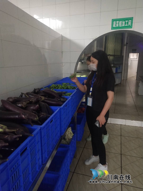 泸县云龙镇积极开展中考期间食品安全检查(图2)