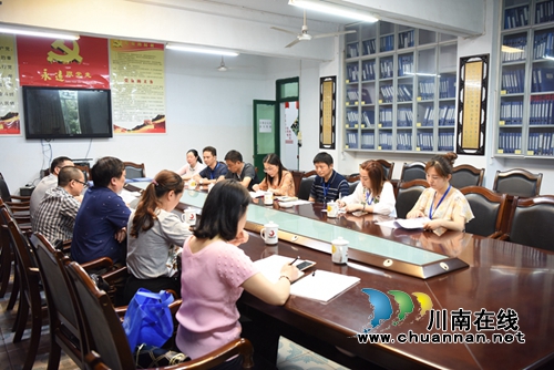 叙永县人大常委会领导到叙永一中检查禁毒工作(图5)