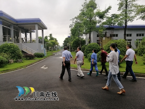 纳溪区综合行政执法局开展污水处理设施安全专项检查(图1)