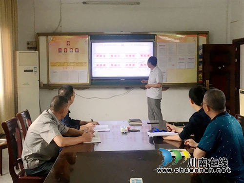 泸县六中：以警示教育为抓手，促进党员教师廉洁从教(图1)