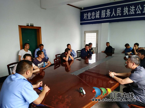 龙马潭：城管调解&nbsp;快速处置农民工纠纷(图2)