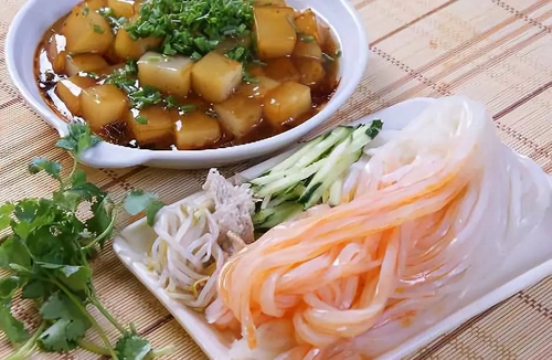 喝酒时千万别吃这些东西了！特伤身体？(图2)