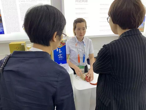 京交会上&nbsp;西南医大中医院养生产品备受追捧(图3)