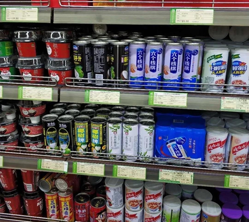 西南医大中医院养生产品入驻泸州大型超市(图2)