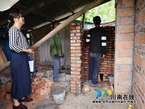 泸县市场监管局全面落实“两不愁三保障”回头看大排查动员部署(图4)