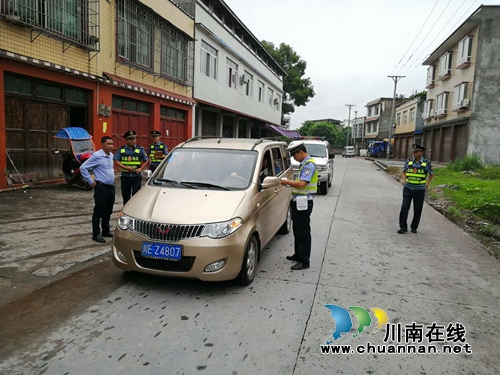 泸县太伏镇开展“五统一、五联动”联合执法(图3)