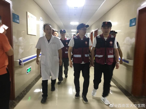 西南医大中医院救援队赴宜宾长宁灾区紧急驰援(图3)