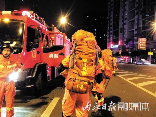 宜宾长宁发生6.0级地震&nbsp;内江消防连夜驰援(图3)