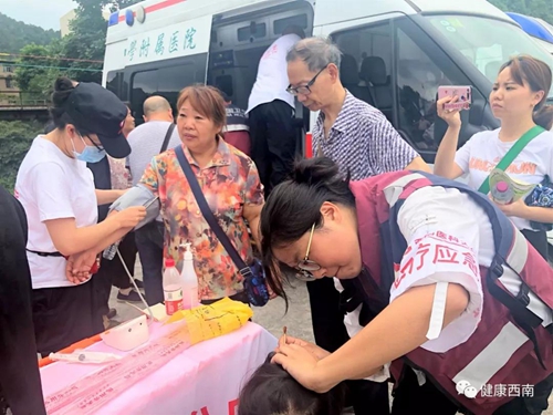 西南医大附院应急救援队：镇守灾区的定海神针(图8)