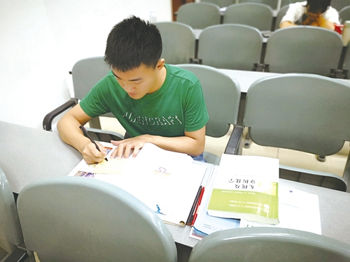 新增专业亮点频频&nbsp;校企融合孕育工匠(图6)